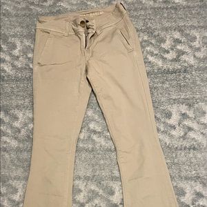 American Eagle women’s khaki pants